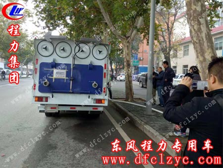 湖北程程力五十鈴吸塵車(chē)正在驗(yàn)證車(chē)中