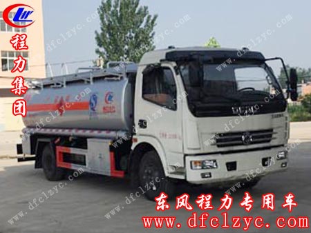 東風(fēng)大多利卡加油車