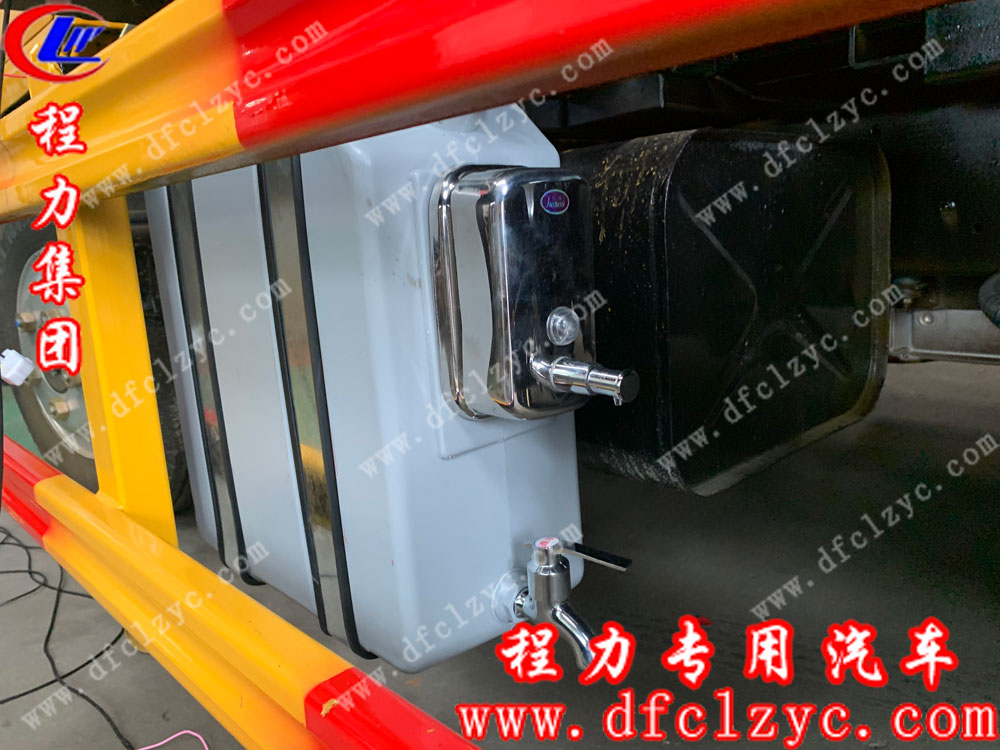 江鈴順達(dá)一拖二清障車(chē)洗手箱