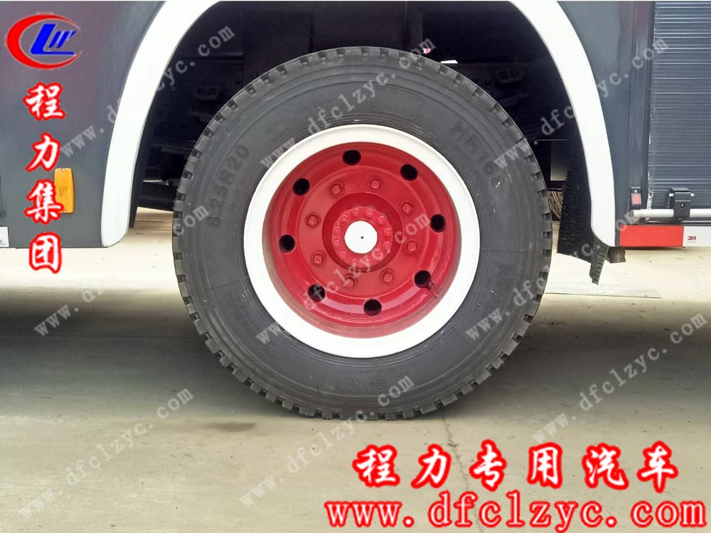 東風(fēng)大多利卡消防車（國五）外觀細節(jié)圖
