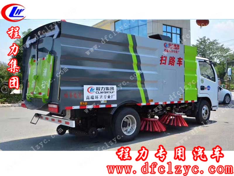 程力集團(tuán)生產(chǎn)的國(guó)六東風(fēng)小多利卡掃路車(chē)