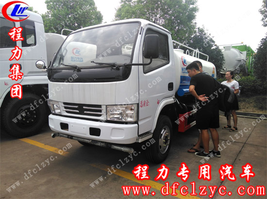 鄭總來程力集團(tuán)看車試車