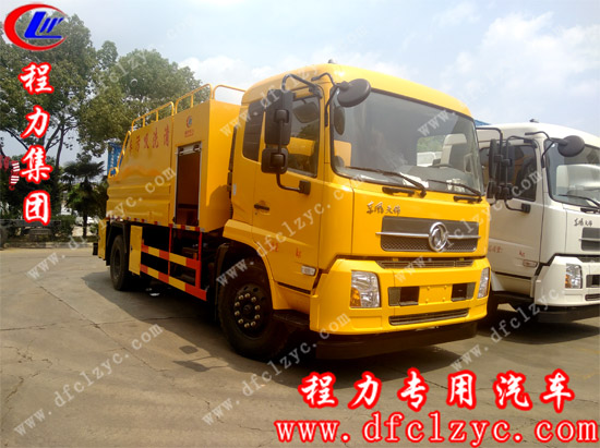 湖北程力集團(tuán)東風(fēng)天錦12噸清洗吸污車(chē)
