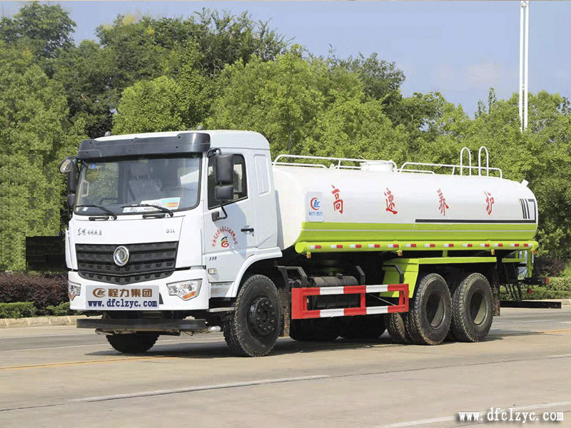 程力集團國六東風(fēng)專底D3L后雙橋灑水車，專底系列中的精工產(chǎn)品