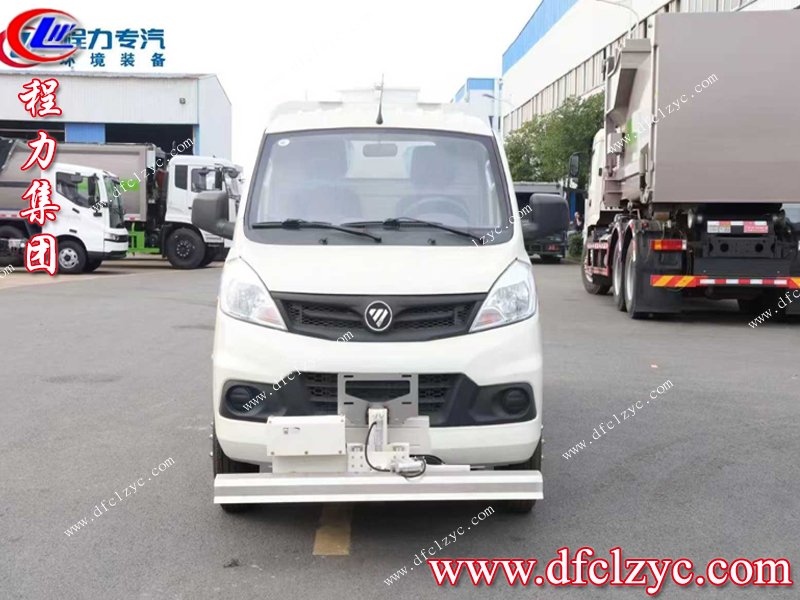 程力集團(tuán)福田祥菱V2路面養(yǎng)護(hù)車：城市道路養(yǎng)護(hù)的得力助手